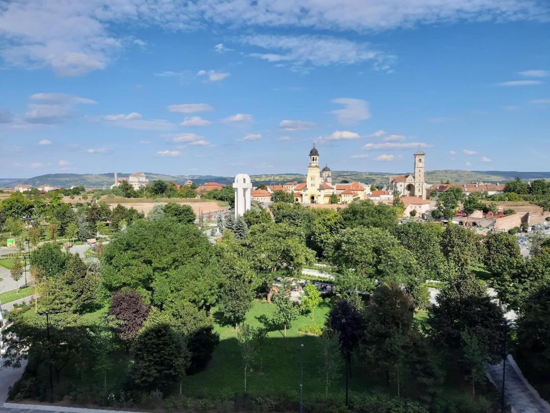 Alba House Appartamento Alba Iulia Esterno foto