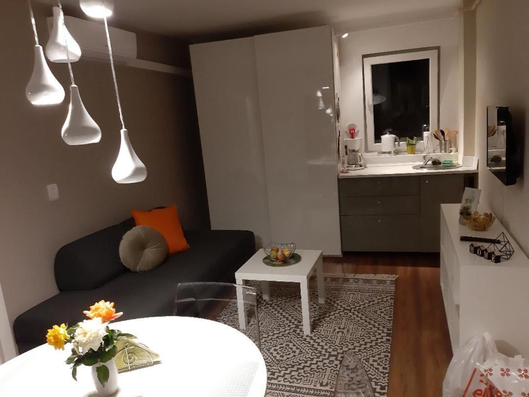 Alba House Appartamento Alba Iulia Esterno foto