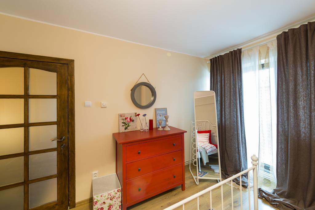 Alba House Appartamento Alba Iulia Esterno foto